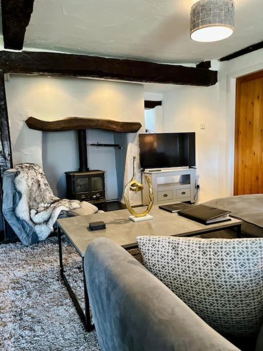 The Old Post Office, Cosy Grade II Listed 2 Bed Apartment 윈더미어 외부 사진